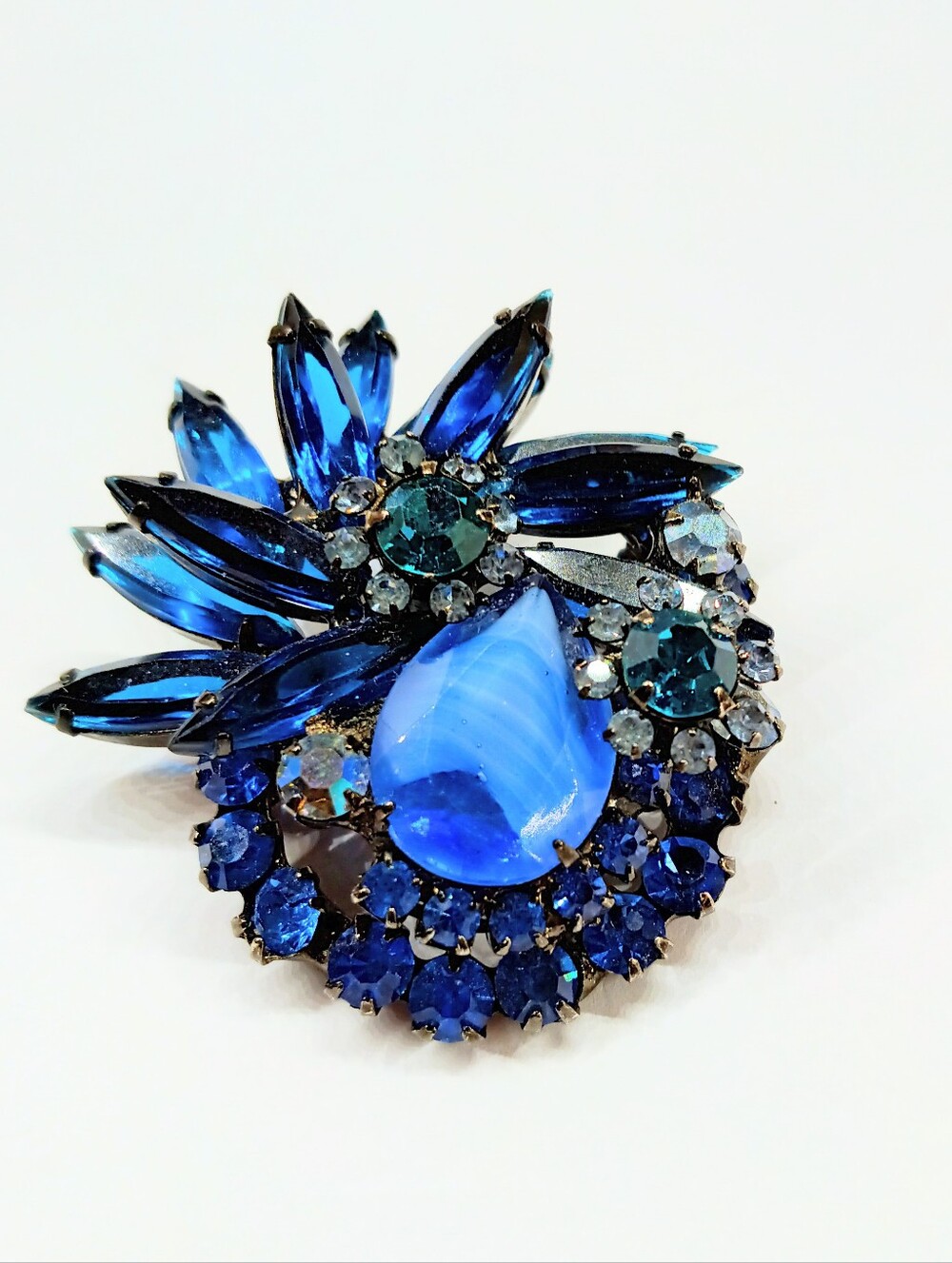 Vintage Juliana D&E Book Confirmed Gunmetal Blue Glass Rhinestone Brooch